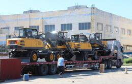 沃爾華輪式挖掘機批量發往西南地區