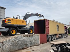 沃爾華集團2臺輪式挖掘機出口南美地區