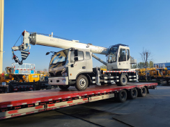 沃爾華集團1臺汽車起重機出口南美地區