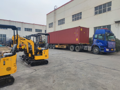 沃爾華集團一批小型挖掘機出口東盟地區